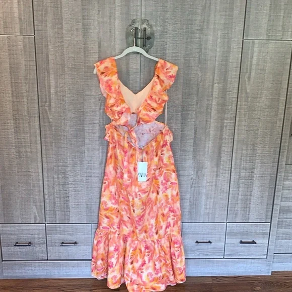 Zara Linen Ruffled Midi Dress‎ - Picture 14 of 17